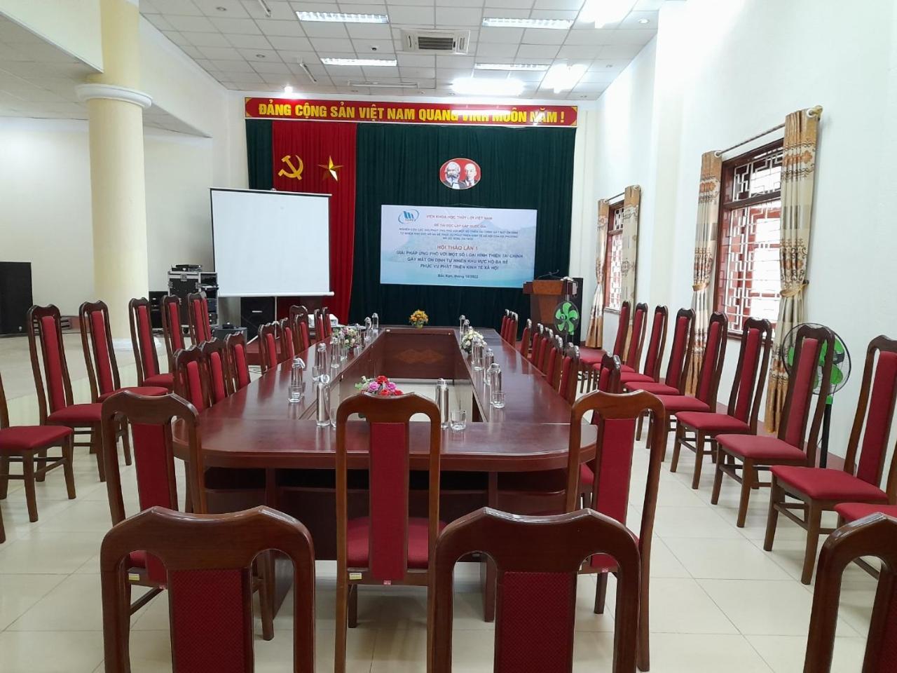 Khach San Vuon Quoc Gia Ba Be 호텔 박깐 외부 사진